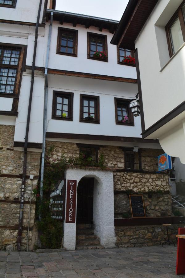 Patche Residence - A Wine Cellar Hideaway In The Historic Home Of Revolutionary Metodi Patche 오흐리드 외부 사진