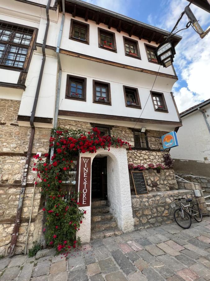 Patche Residence - A Wine Cellar Hideaway In The Historic Home Of Revolutionary Metodi Patche 오흐리드 외부 사진